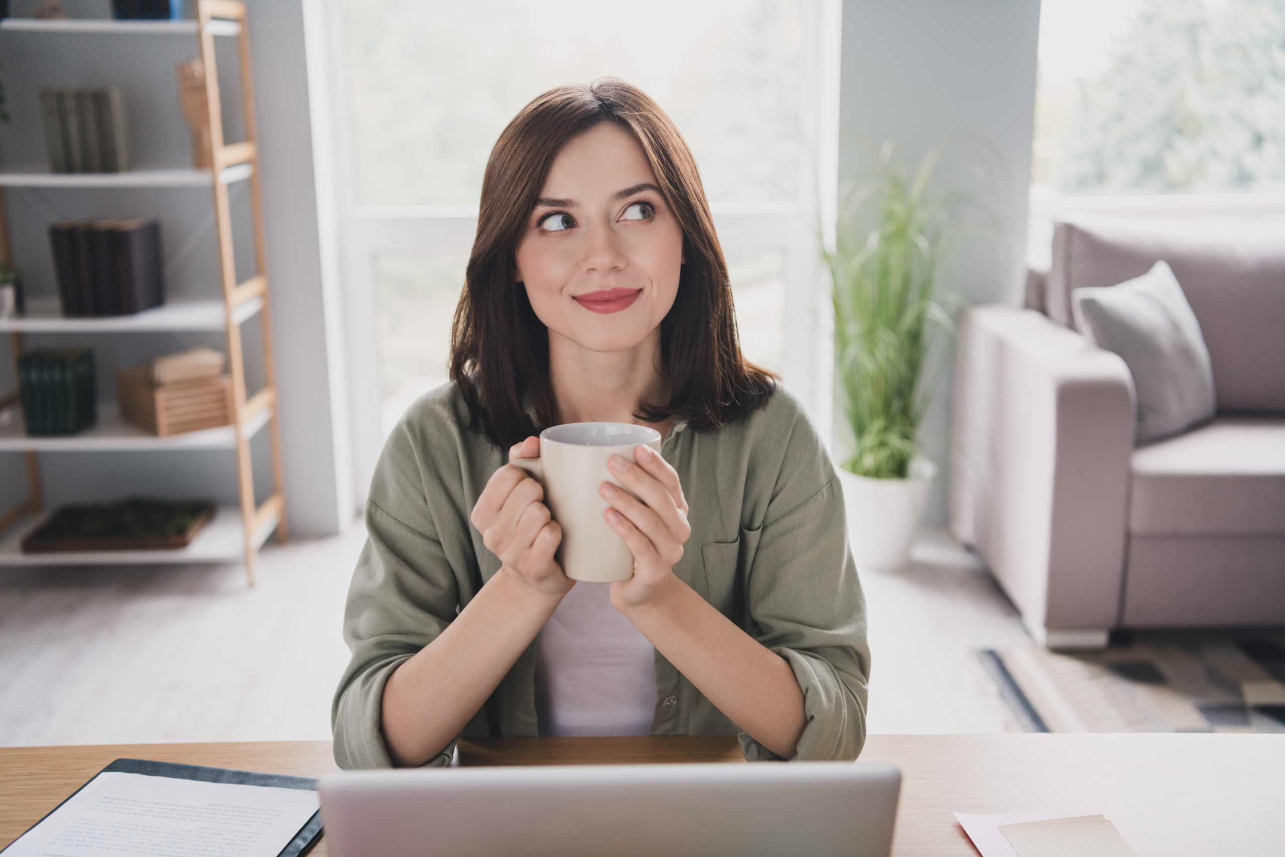 Frau am Arbeitsplatz